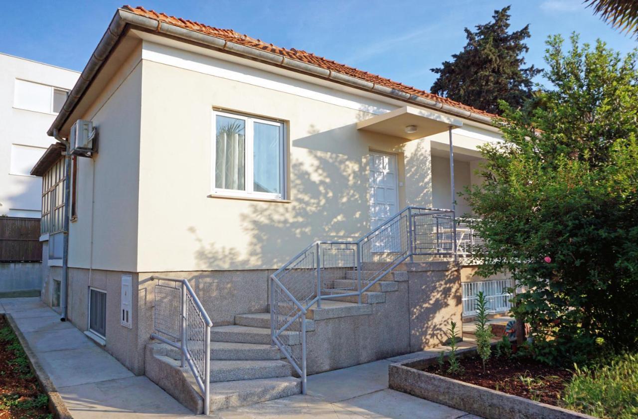 Nena Appartement *